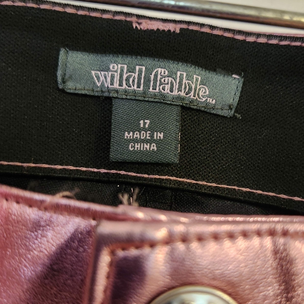 ๐๏ธ Pretty in Pink Metallic Flare Pants - Picture 7 of 10
